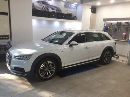 AUDI A4 8W