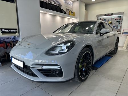 PORSCHE PANAMERA 971