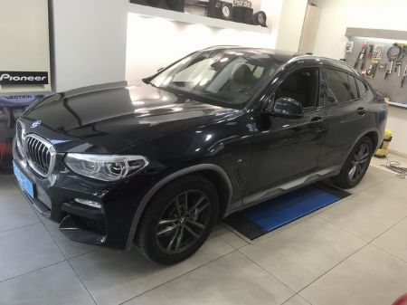 BMW G02